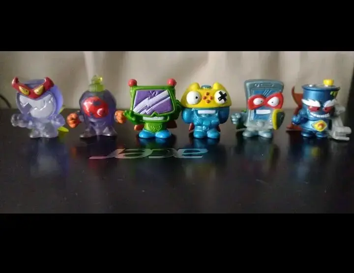 Cómic-Guía SuperZings Serie 4 con Figuras - 3