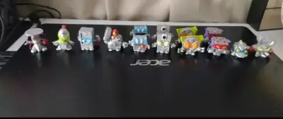 Cómic-Guía SuperZings Serie 4 con Figuras - miniatura 4