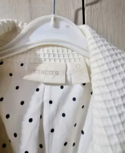 Chaqueta Blanca Texturizada para Mujer Chico's - miniatura 3