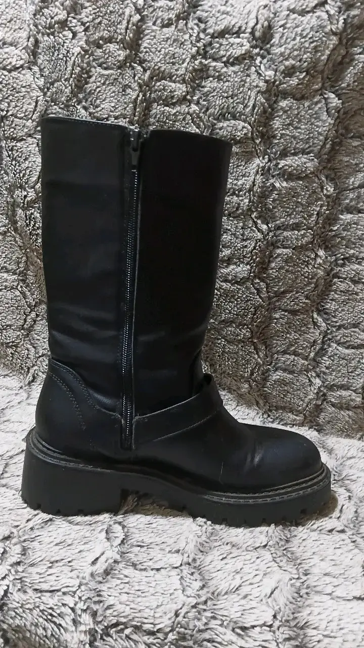 Botas negras de cuero con hebillas - 3
