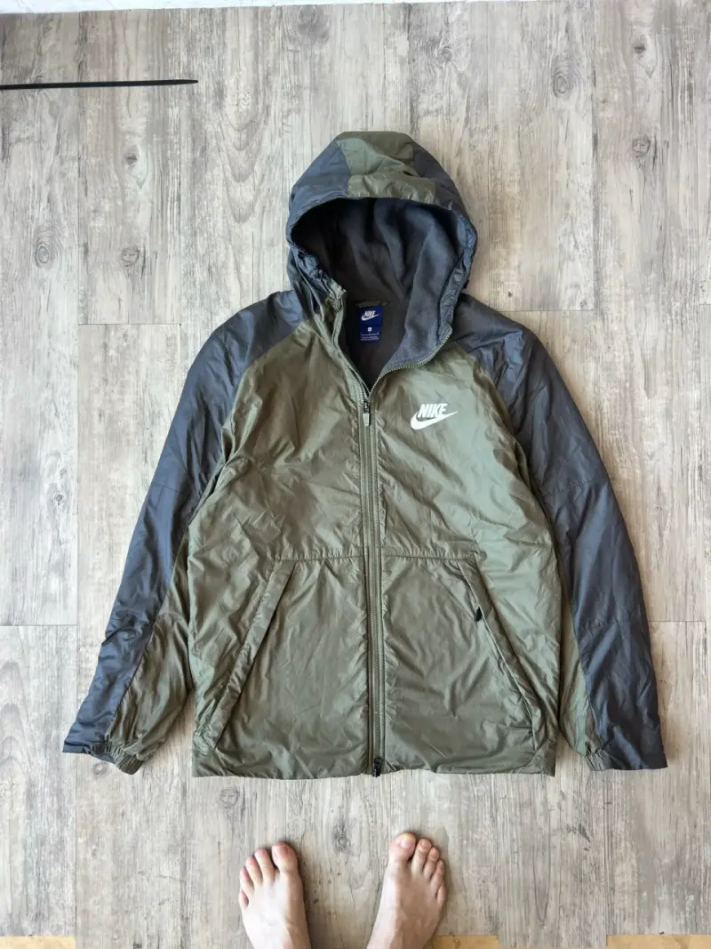 Chaqueta Nike con capucha verde y gris - 3