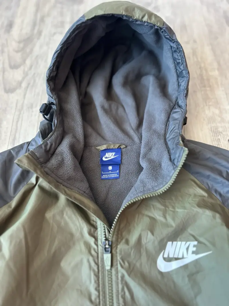 Chaqueta Nike con capucha verde y gris - 4