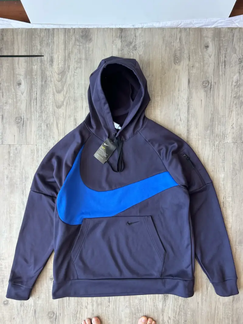 Polerón con capucha Nike azul y negro - 1