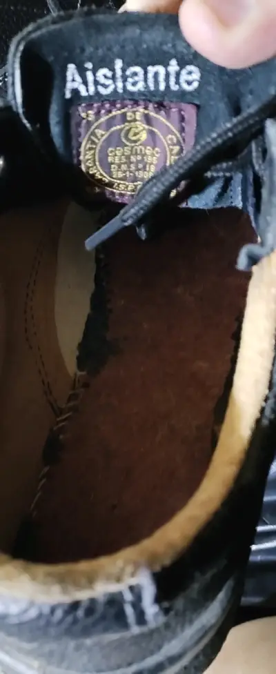 Zapatos de seguridad negras con suela antideslizan - miniatura 3