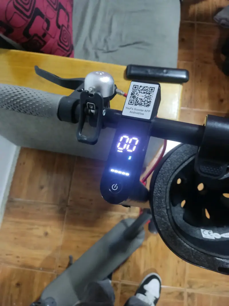 Scooter eléctrico Antule con pantalla LED - 3