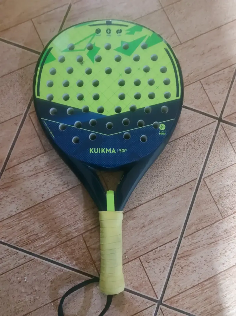 Pala de pádel Kuikma 500 amarilla y azul