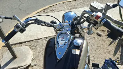 Moto Yamaha DragStar 400cc en buen estado - miniatura 1