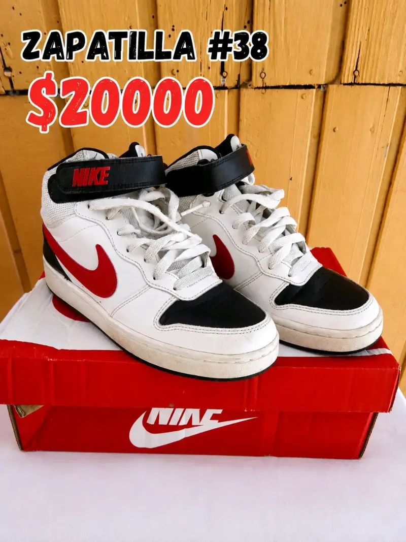 Zapatillas Nike blancas y negras talla 38