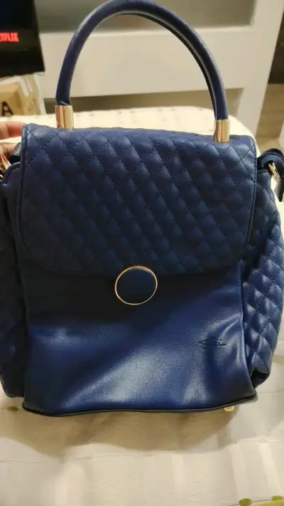 Bolso de mano azul con diseño acolchado - miniatura 2