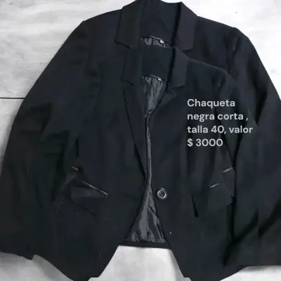 Chaqueta Negra Corta Talla 40 y 46 - miniatura 1