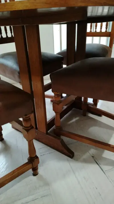 Juego de Comedor de Madera con 4 Sillas - miniatura 3