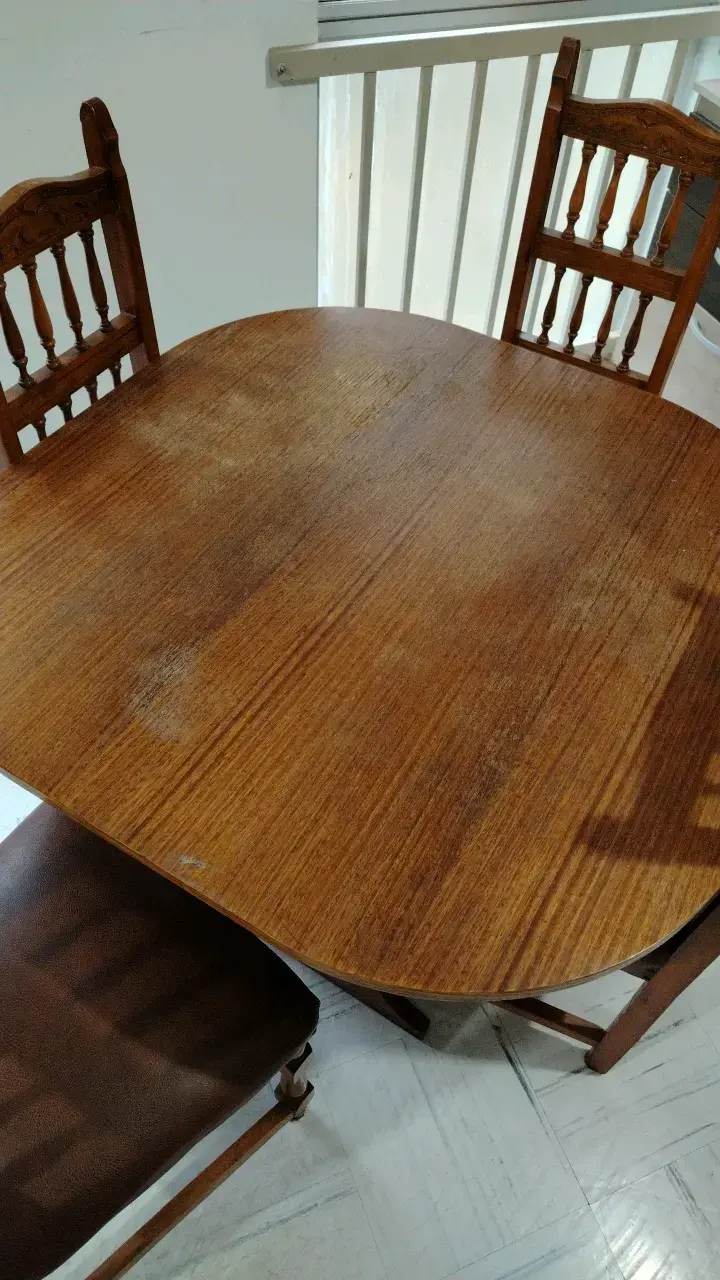 Juego de Comedor de Madera con 4 Sillas - 4