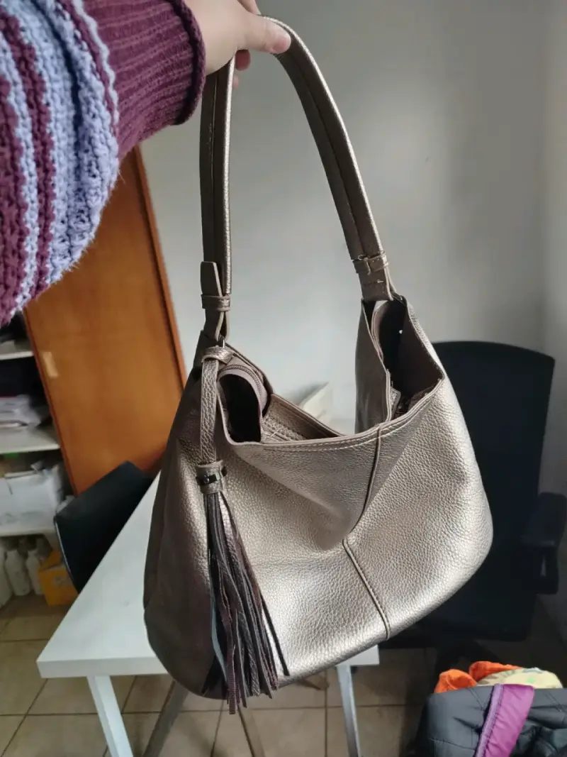 Cartera de cuero metálico con borla - 2