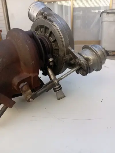 Turbocompresor Garrett usado en buen estado - miniatura 2