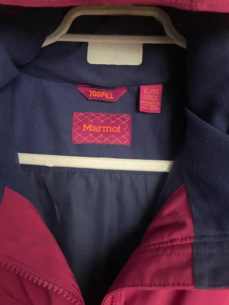 Chaqueta de invierno Marmot burdeo y azul - 2