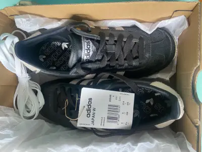 Zapatillas Adidas Japan W negras y blancas - miniatura 2