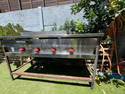 Churrasquera de acero inoxidable con quemadores - miniatura 2