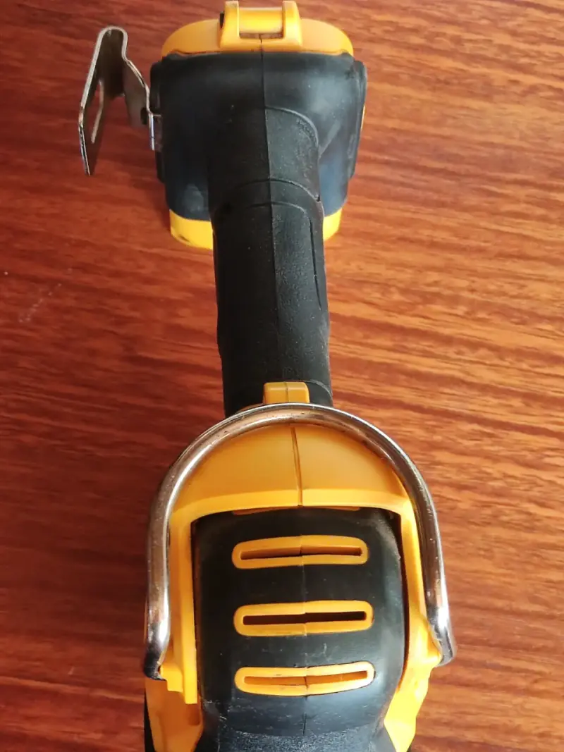 Linterna LED DeWalt para trabajo - 5