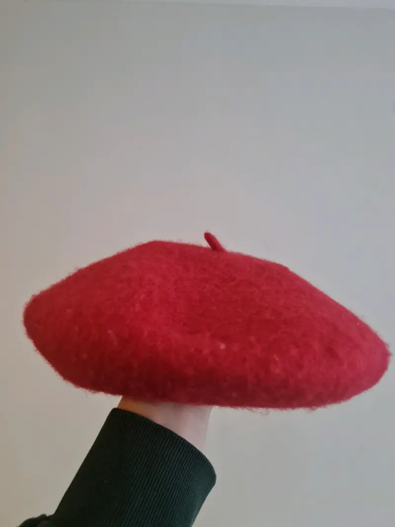 Boina roja adulto - 1