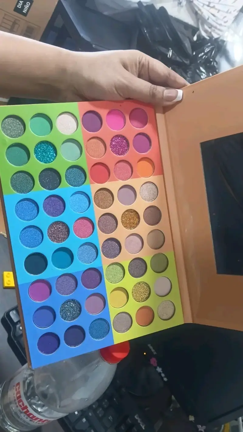 Paleta de Sombras 54 Colores LuckyLily - 3