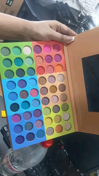 Paleta de Sombras 54 Colores LuckyLily - miniatura 3