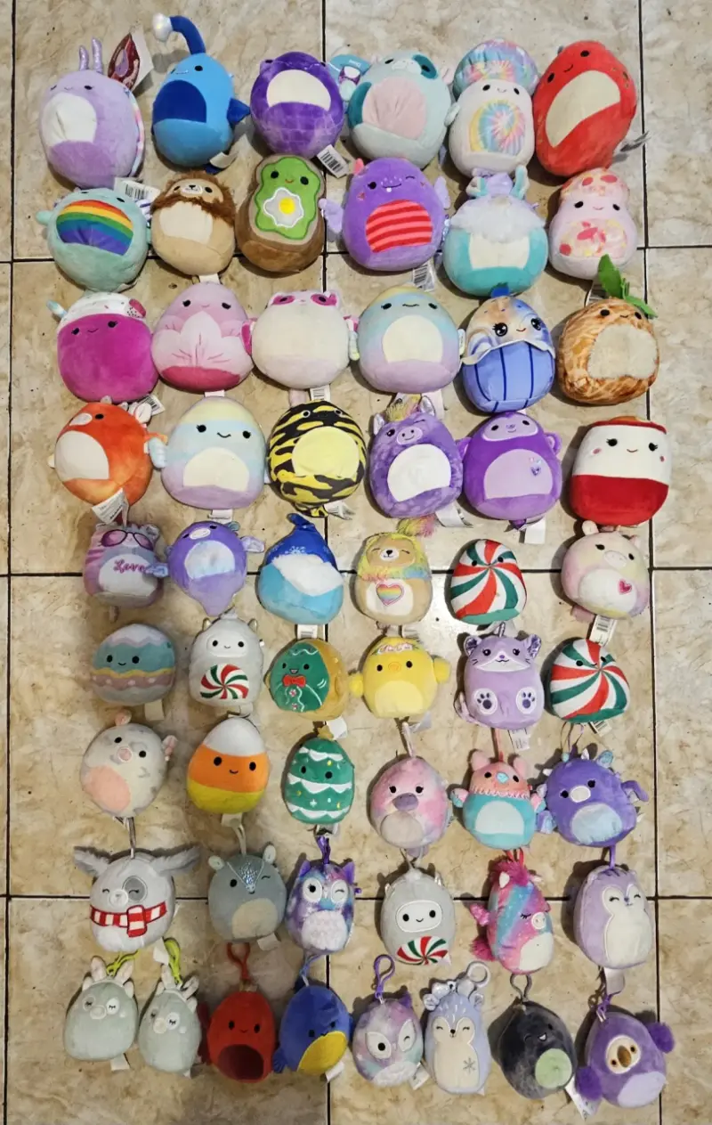 Colección de peluches Squishmallows variados