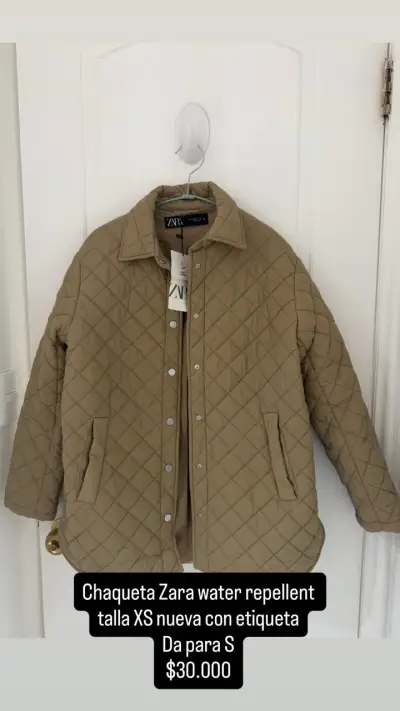 Chaqueta Zara repelente al agua talla XS nueva - miniatura 1