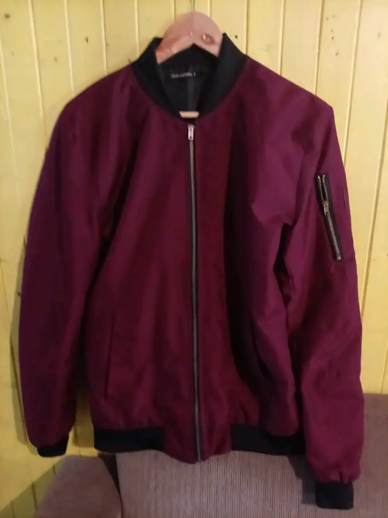 Chaqueta bomber reversible negra y burdeos - 2