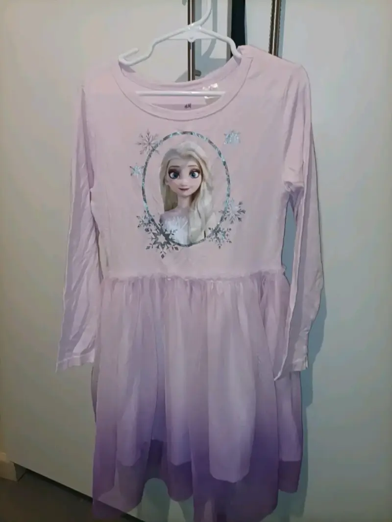 Vestido de niña Frozen con diseño de Elsa - 2