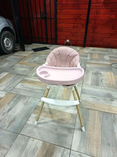 Silla de comer para bebé rosada con bandeja - miniatura 3