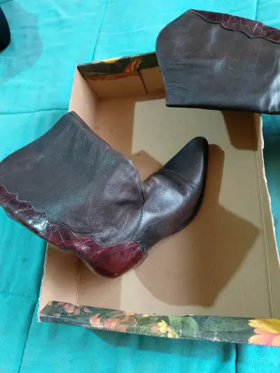 Botas de cuero marrón con tacón alto - miniatura 5