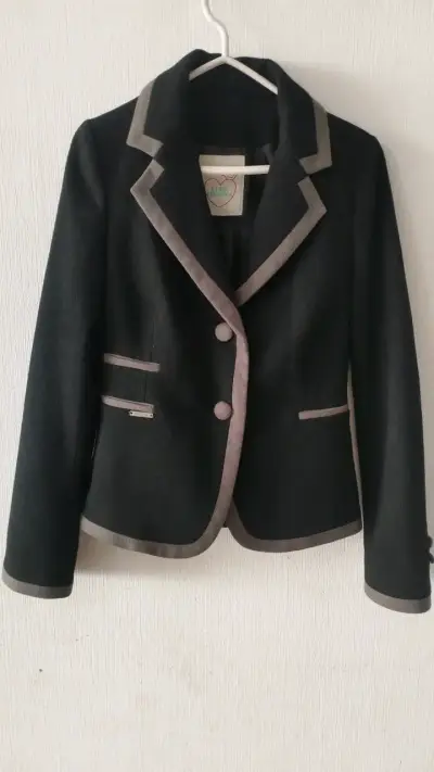Blazer Mujer Negro con Detalles - miniatura 1