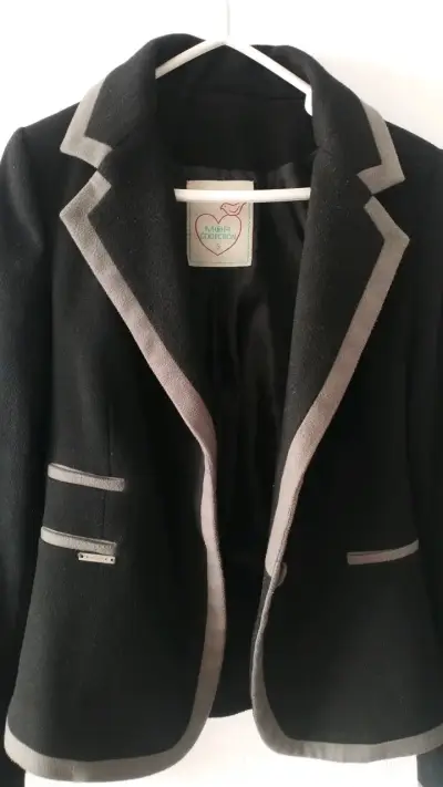 Blazer Mujer Negro con Detalles - miniatura 4