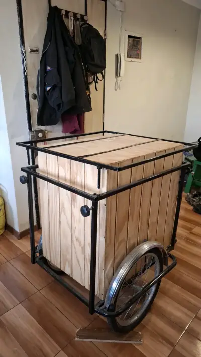 Carro de Madera para Ventas Ambulantes - miniatura 1