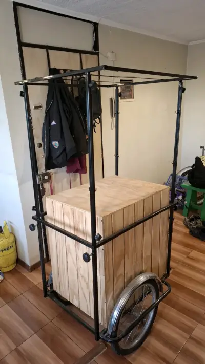 Carro de Madera para Ventas Ambulantes - miniatura 2