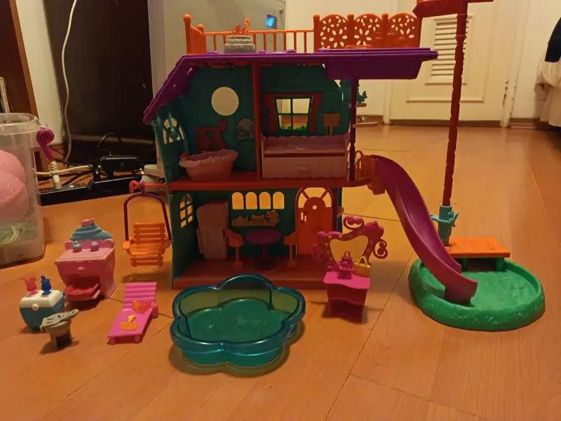 Polly Pocket