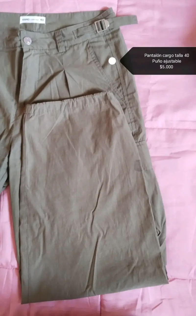 Pantalón cargo verde talla 40 con puño ajustable