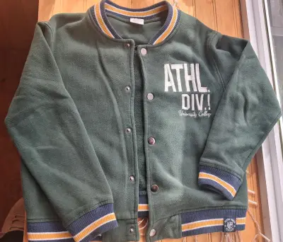 Chaqueta de mezclilla con parches para mujer - miniatura 3
