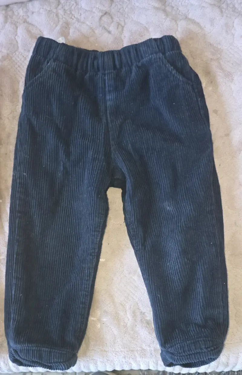 Pantalones de cortele  azul para niño