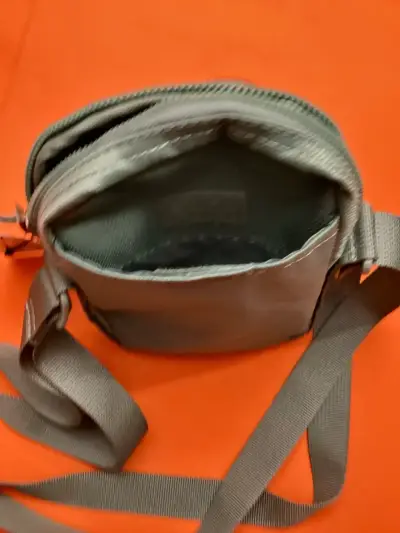 Bolso cruzado Nike verde unisex - miniatura 3