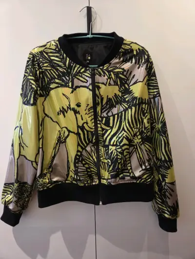 Chaqueta bomber estampada - miniatura 1