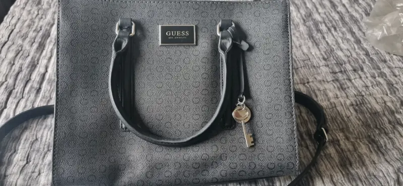 Bolso de mano Guess negro elegante - 1