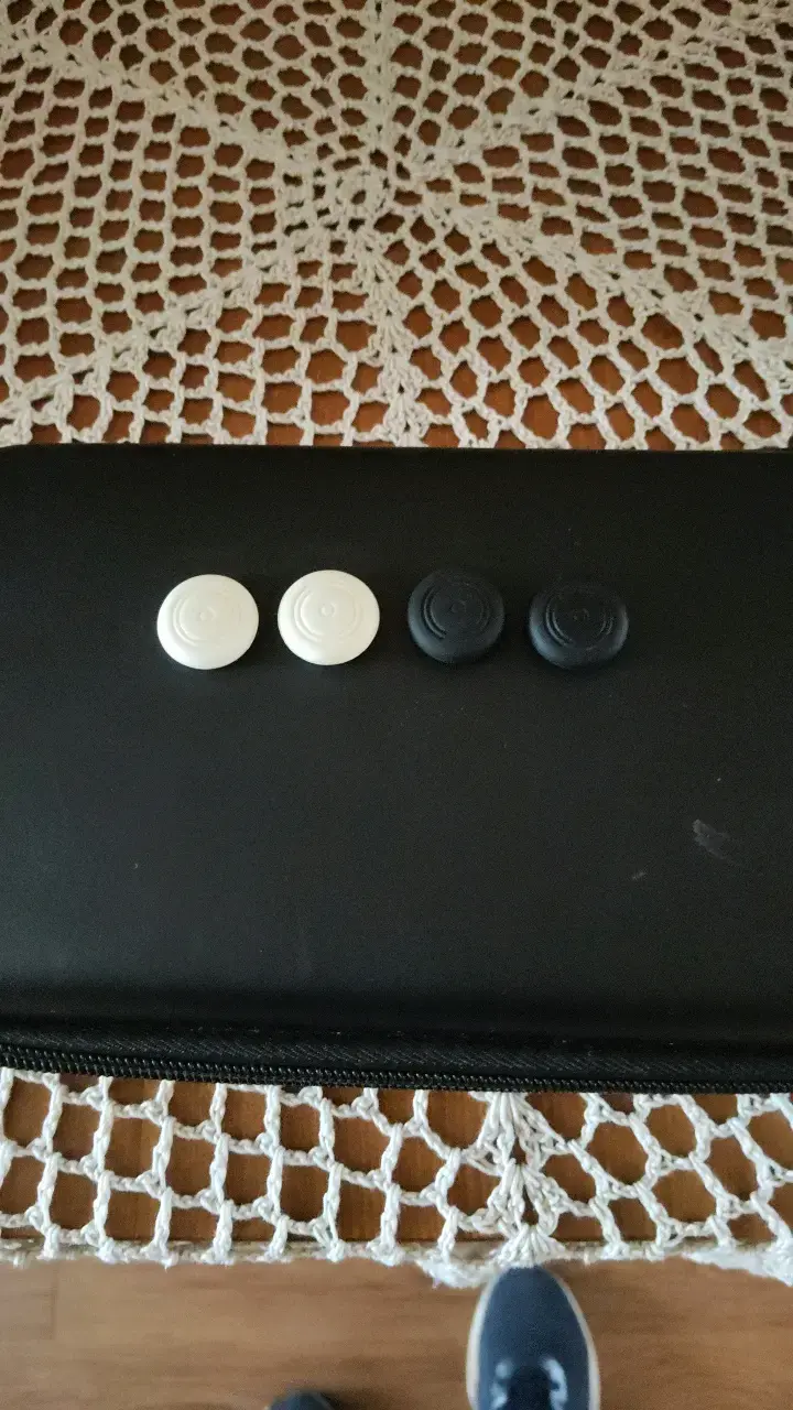 Estuche rígido para Nintendo Switch con accesorios - 3