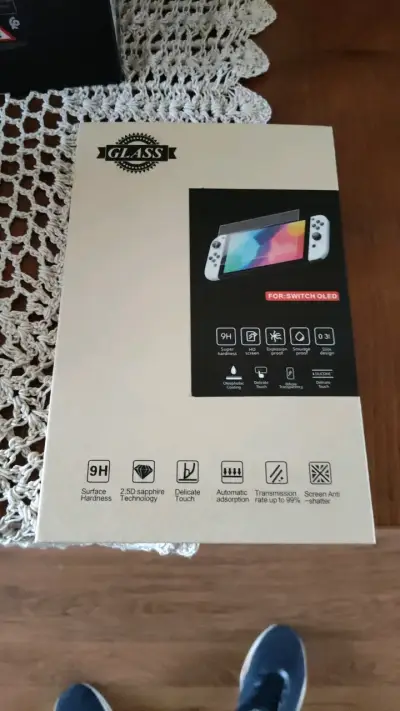 Estuche rígido para Nintendo Switch con accesorios - miniatura 4