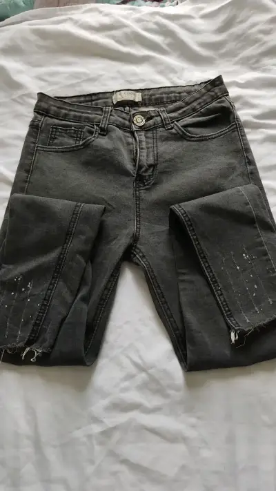 Jeans negros talla 12  desgastados para niña - miniatura 1