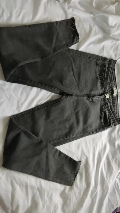 Jeans negros talla 12  desgastados para niña - miniatura 3