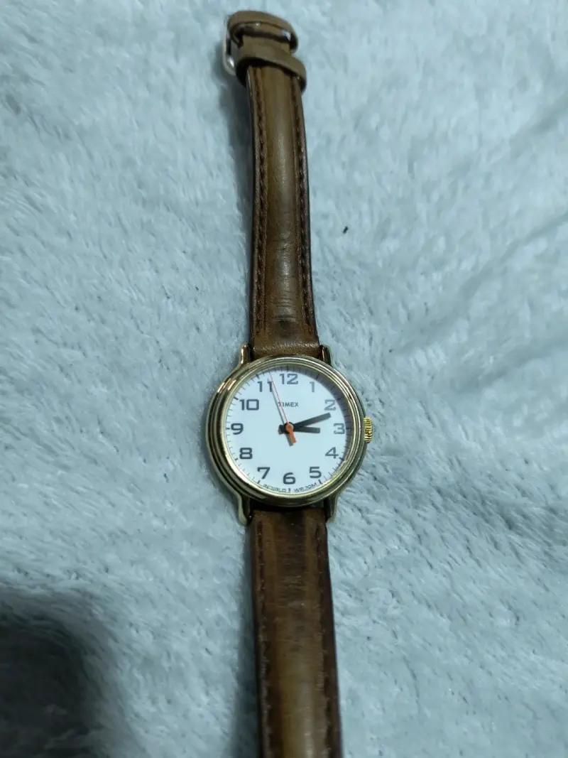 Reloj Timex Indiglo con detalles - 3