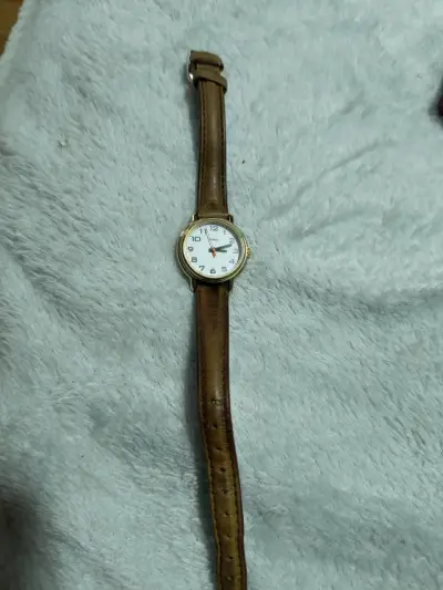 Reloj Timex Indiglo con detalles - miniatura 4