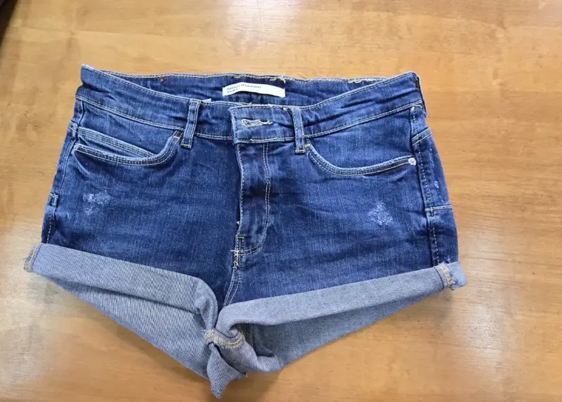 Shorts de mezclilla azul para mujer