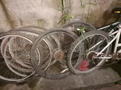 LOTE DE REPUESTOS DE BICICLETAS – $30.000 - miniatura 4